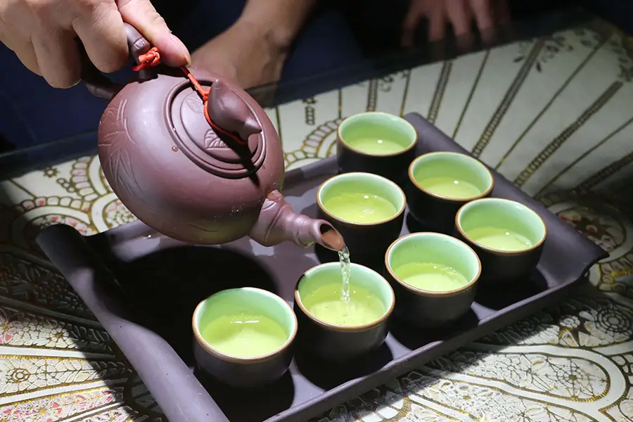 Uống nước chè xanh có tốt không